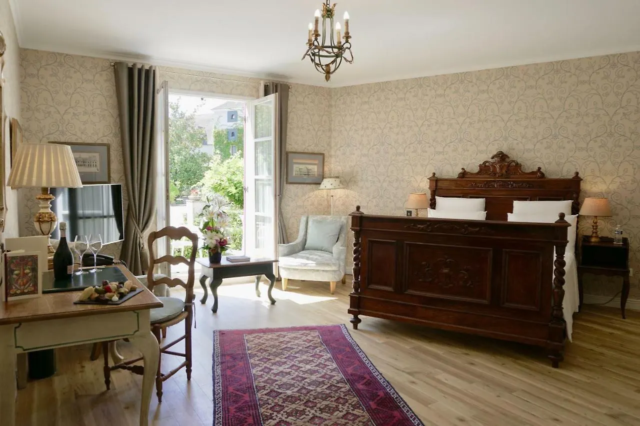 Hotel Le Manoir De Gressy
